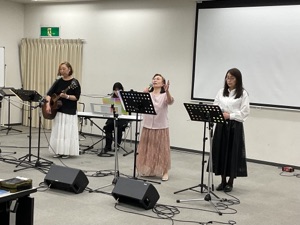 聖所から流れる命の水♪