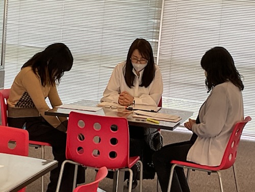 それぞれ